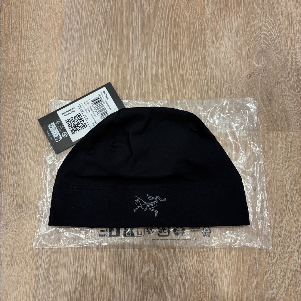 Arc’teryx Beanie with Logo